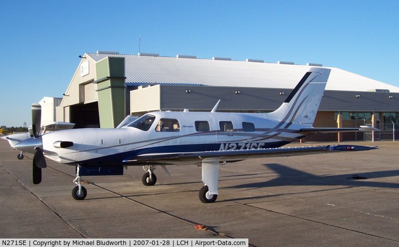 N271SE, Piper PA-46-500TP Malibu Meridian C/N 4697271, On the ramp