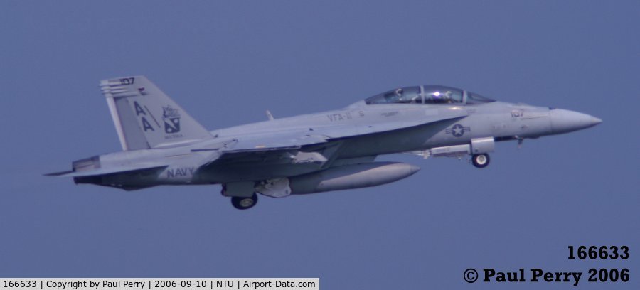 166633, Boeing F/A-18F Super Hornet C/N F126, Tucking in, time to go to work