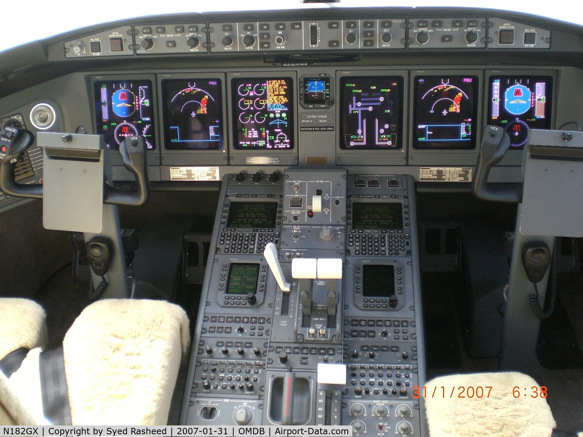 N182GX, 2005 Bombardier BD-700-1A11 Global 5000 C/N 9182, Front office - Glex 5000 @ The MEBA - Dubai