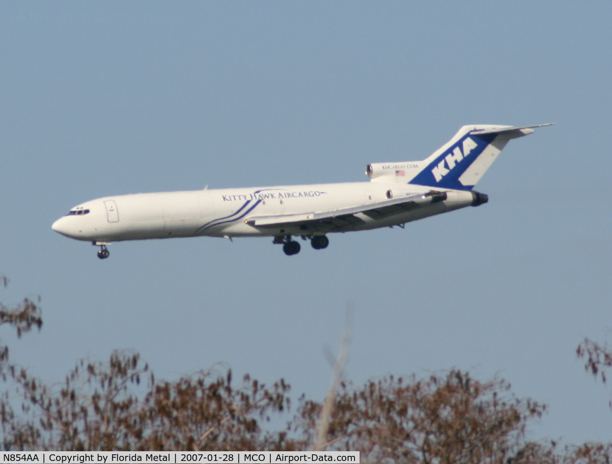 N854AA, 1976 Boeing 727-223 C/N 20995, KHA 727