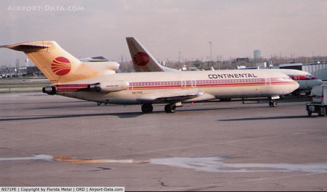 N571PE, 1976 Boeing 727-243 C/N 21264, Continental 727-200