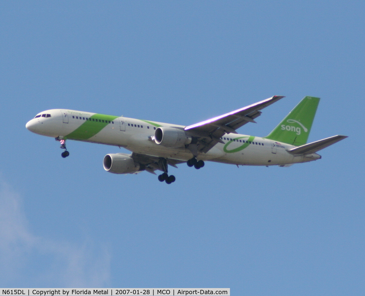 N615DL, 1986 Boeing 757-232 C/N 22822, Song 757