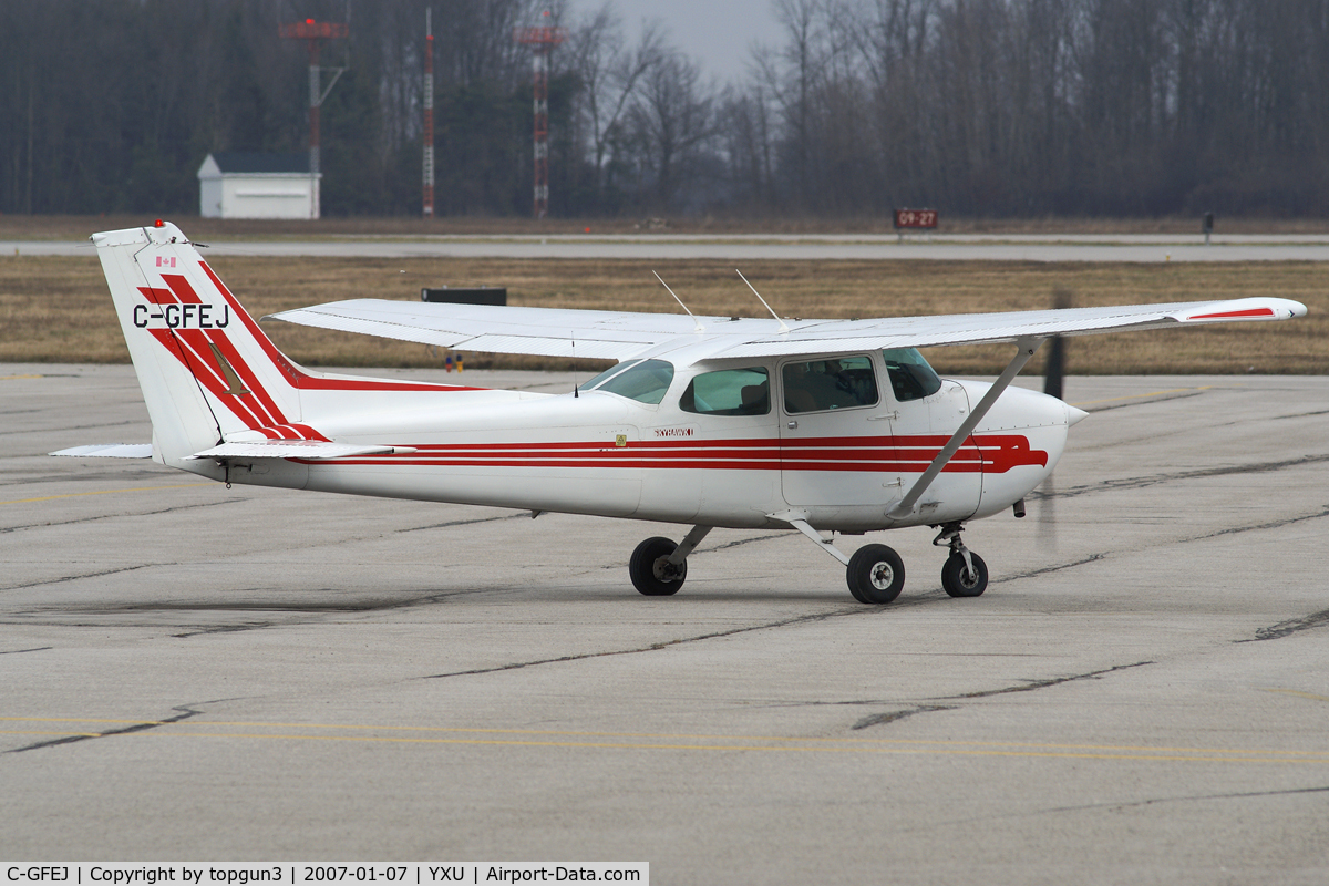 C-GFEJ, 1980 Cessna 172N C/N 172-73774, Taxiing on Ramp 2.