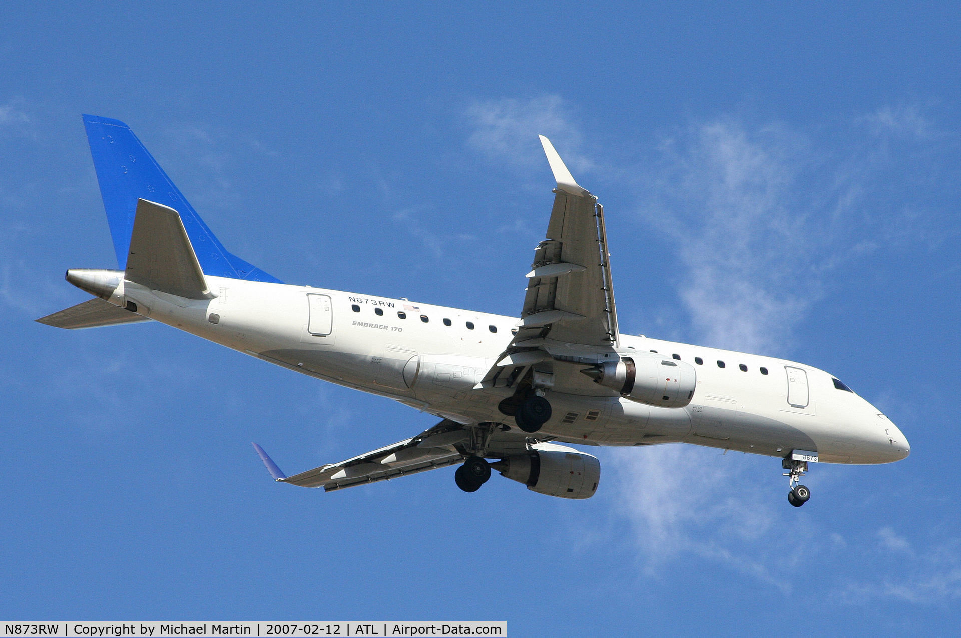 N873RW, 2006 Embraer 170SU (ERJ-170-100SU) C/N 17000144, Over the numbers of 9R