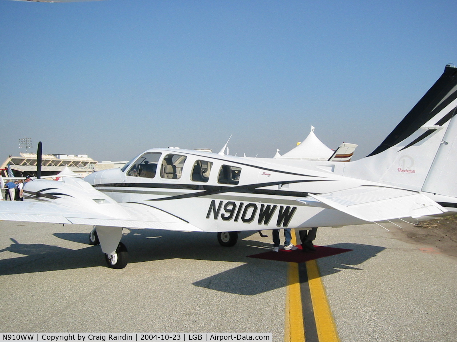 N910WW, 2004 Raytheon Aircraft Company 58 C/N TH-2092, AOPA Expo, Long Beach, CA