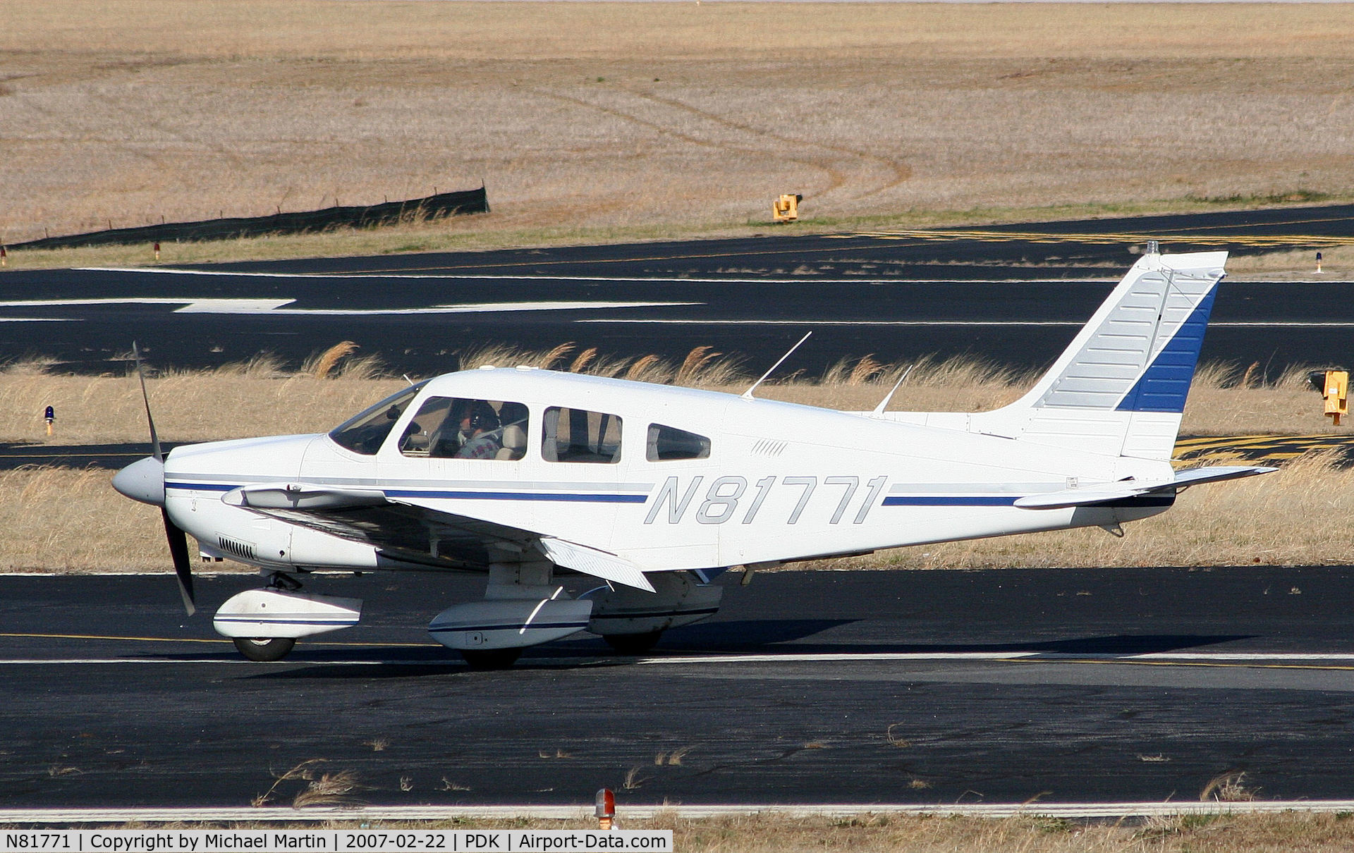 N81771, 1980 Piper PA-28-181 C/N 28-8090269, Landing Runway 34
