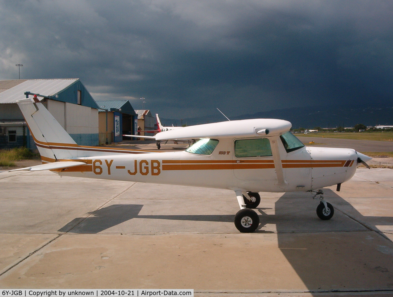 6Y-JGB, Cessna 152 C/N 15285455, 1982  CESSNA  C152