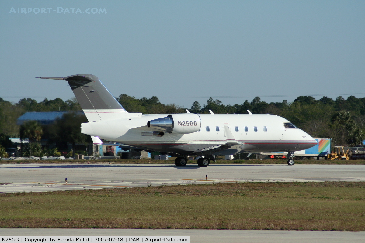 N25GG, 2002 Bombardier Challenger 604 (CL-600-2B16) C/N 5536, CL 600