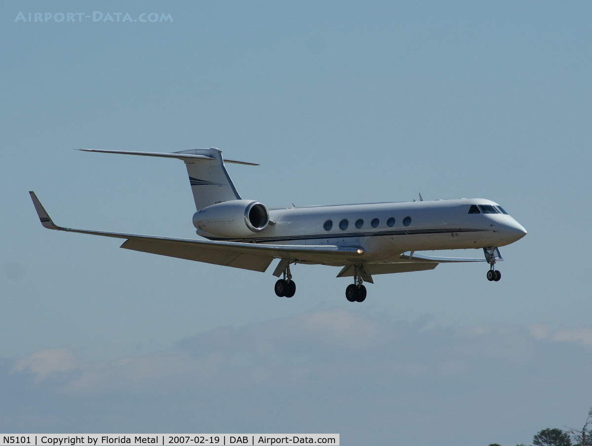 N5101, 1998 Gulfstream Aerospace G-V C/N 550, General Motors