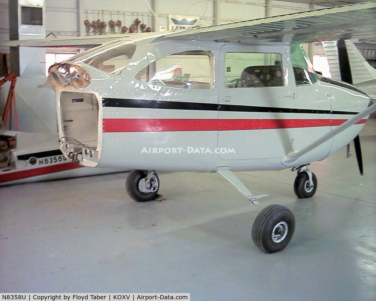 N8358U, 1964 Cessna 172F C/N 17252258, Replacing Tail Section