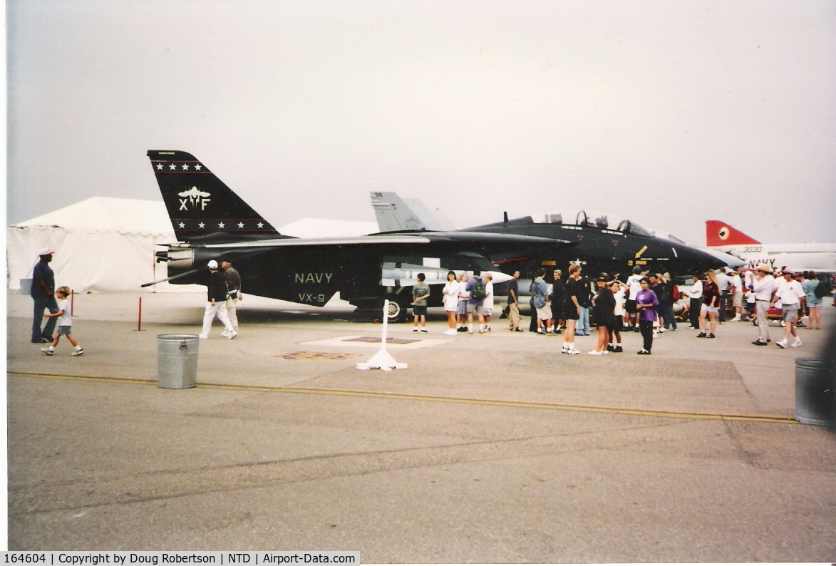 164604, Grumman F-14D Tomcat C/N 632/D-37, Grumman F-14D SUPER TOMCAT of VX-9 (Air Test & Evaluation Squadron Nine), two General Electric F110-GE-400 Turbofans with afterburning, 23,123 Lb-thrust each