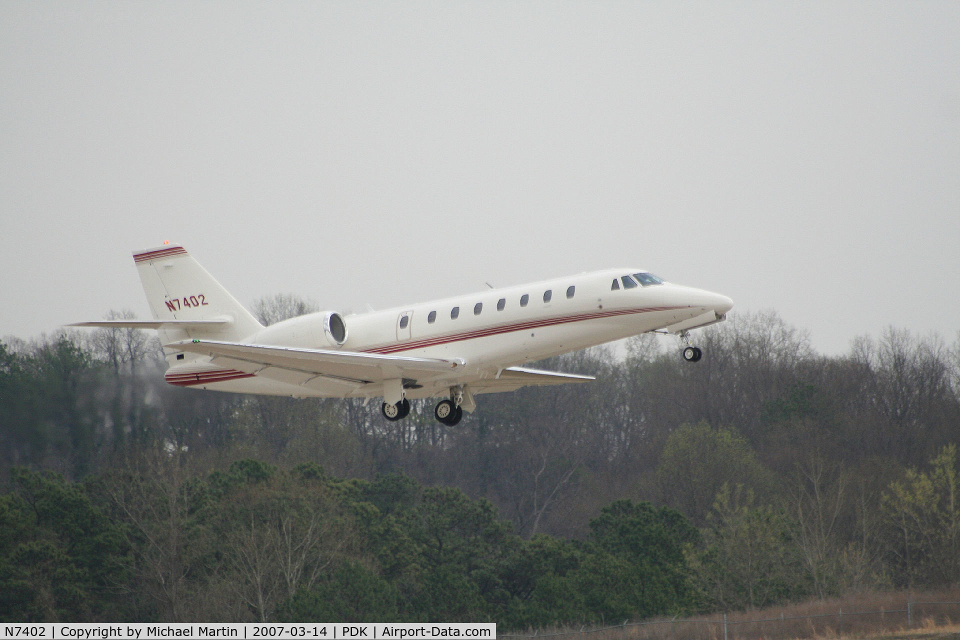 N7402, 2006 Cessna 680 Citation Sovereign C/N 680-0082, Departing PDK enroute to MCO