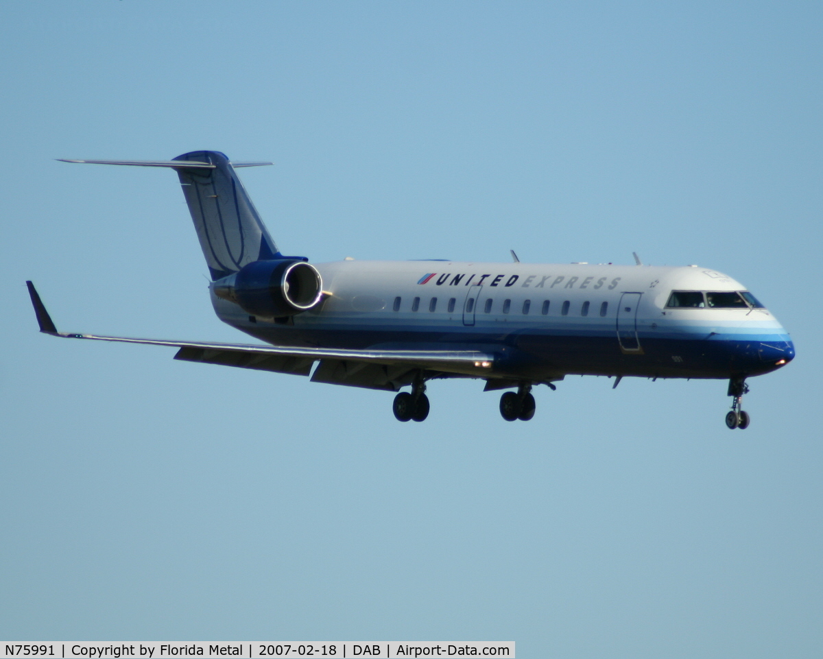 N75991, 2000 Bombardier CRJ-200ER (CL-600-2B19) C/N 7422, United