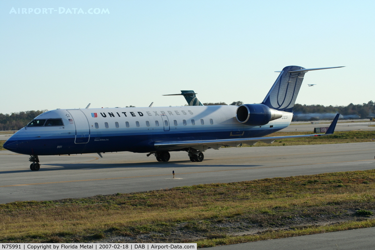 N75991, 2000 Bombardier CRJ-200ER (CL-600-2B19) C/N 7422, United