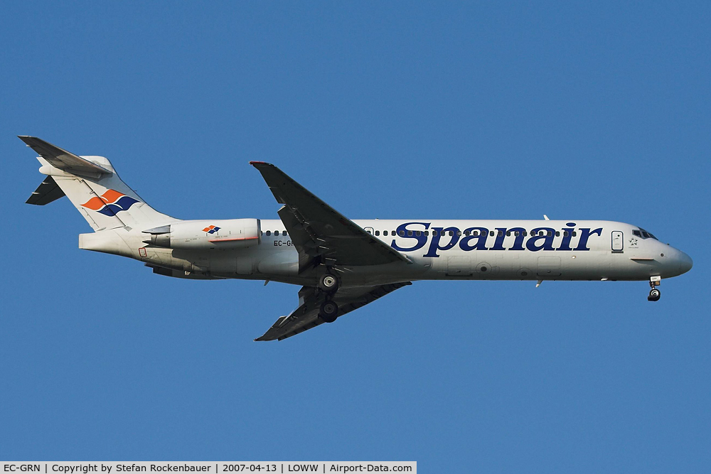EC-GRN, 1990 McDonnell Douglas MD-87 (DC-9-87) C/N 49830, Spanair on finals for RWY11.