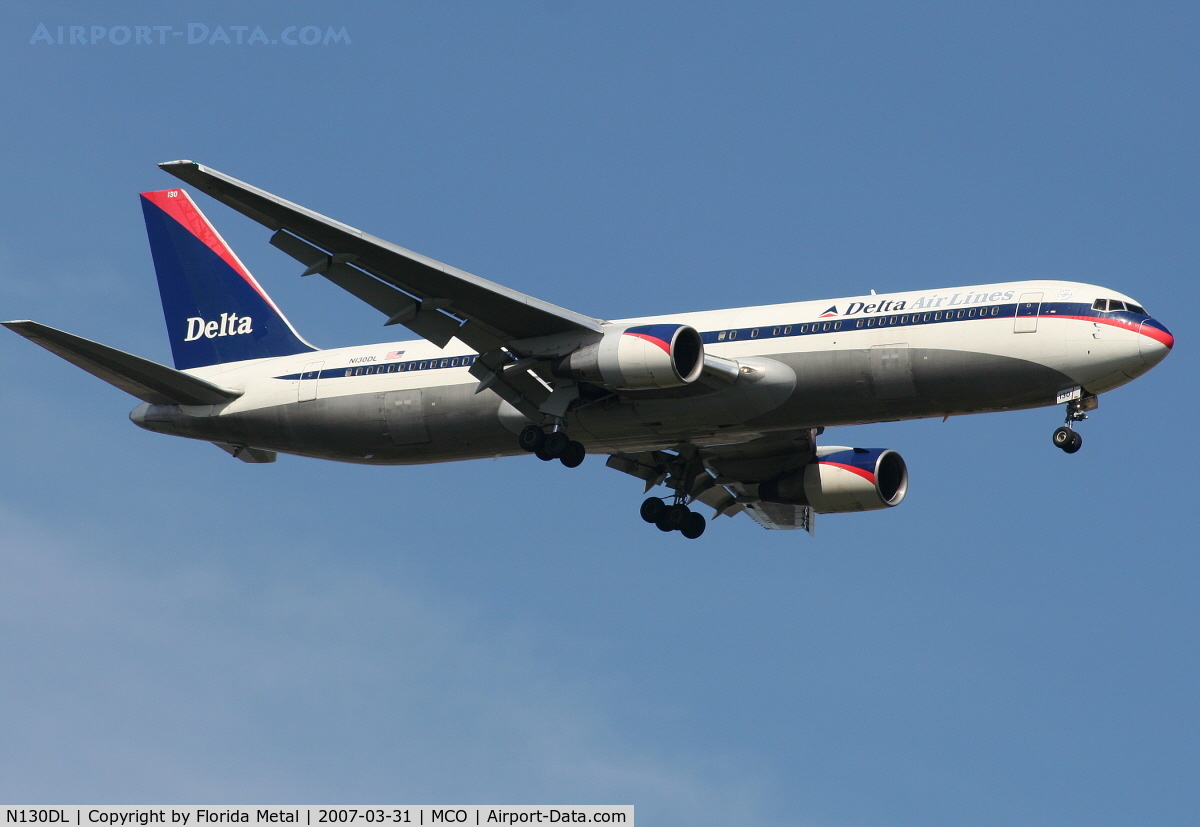 N130DL, 1988 Boeing 767-332 C/N 24080, Delta