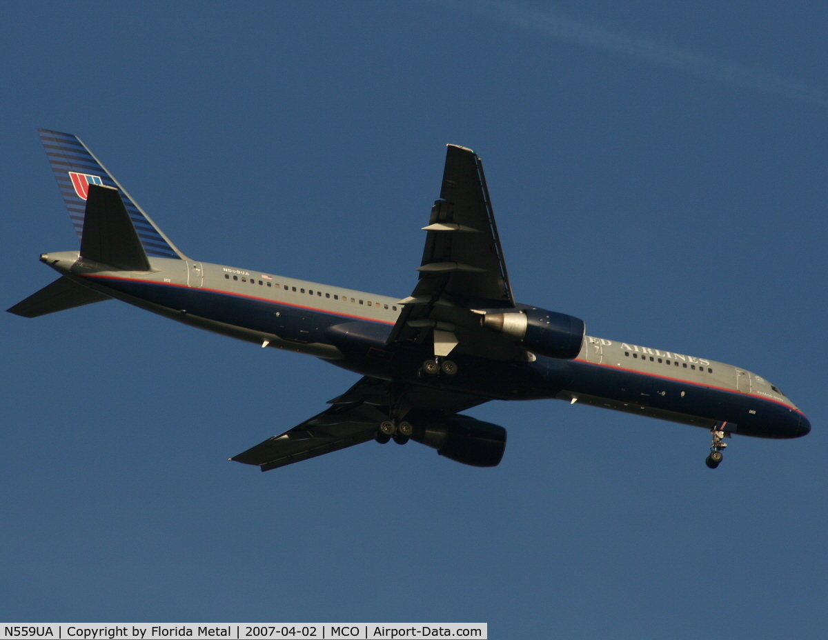 N559UA, 1992 Boeing 757-222 C/N 26657, United