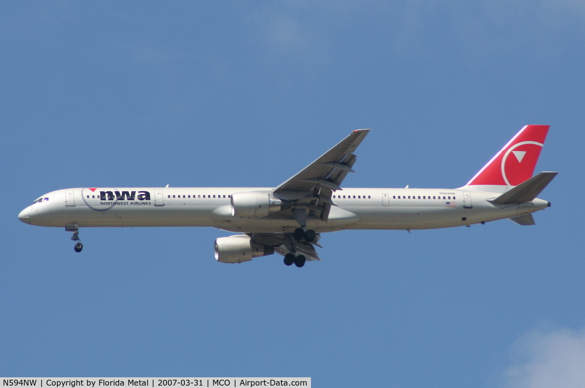 N594NW, 2003 Boeing 757-351 C/N 32994, Northwest