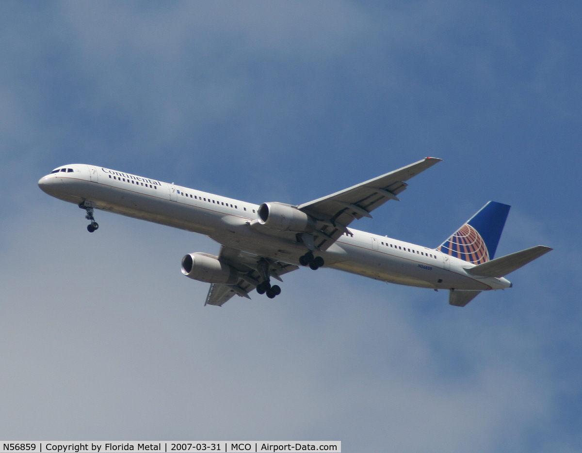 N56859, 2004 Boeing 757-324 C/N 32818, Continental