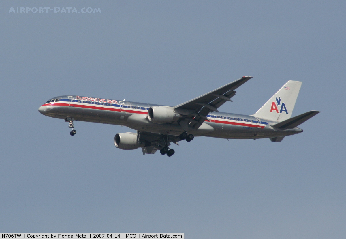 N706TW, 1997 Boeing 757-2Q8 C/N 28165, American