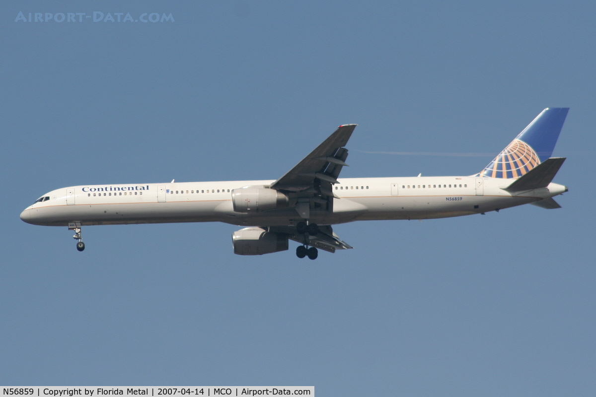 N56859, 2004 Boeing 757-324 C/N 32818, Continental