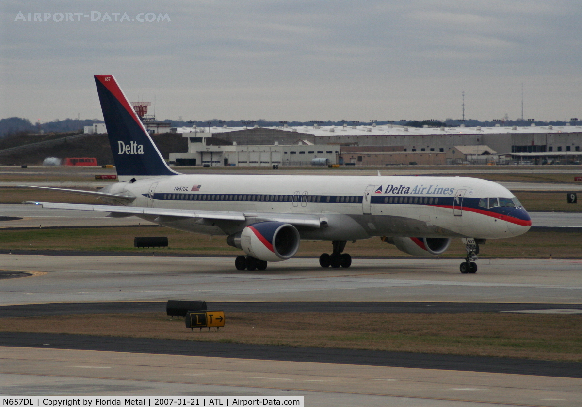 N657DL, 1990 Boeing 757-232 C/N 24419, Delta