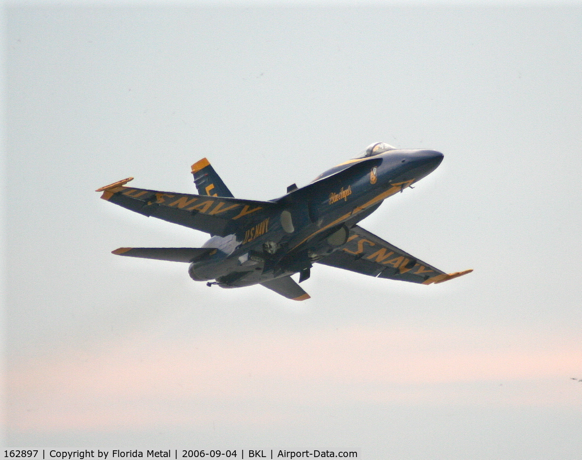 162897, McDonnell Douglas F/A-18A Hornet C/N 0450/A370, #5