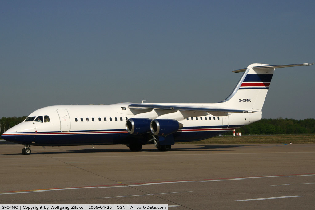 G-OFMC, 1995 British Aerospace Avro 146-RJ100 C/N E3264, visitor
