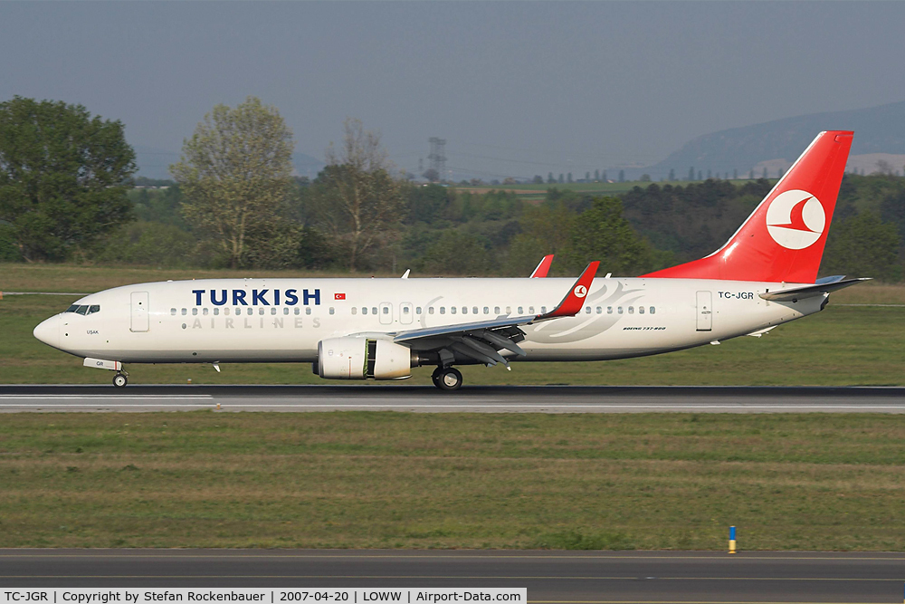 TC-JGR, 2006 Boeing 737-8F2 C/N 34415, Turkish 737 arriving VIE.