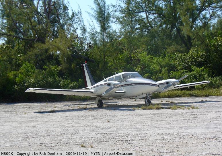 N800K, 1966 Piper PA-30 Twin Comanche Twin Comanche C/N 30-1115, Ramp,  Normans Cay Exuma, Bahamas