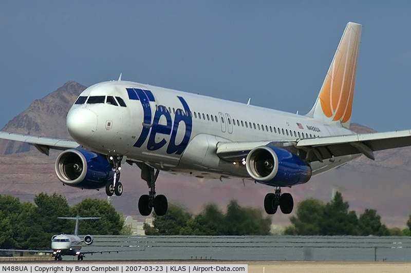 N488UA, 2001 Airbus A320-232 C/N 1680, Ted Airlines / 2002 Airbus Industrie A320-232