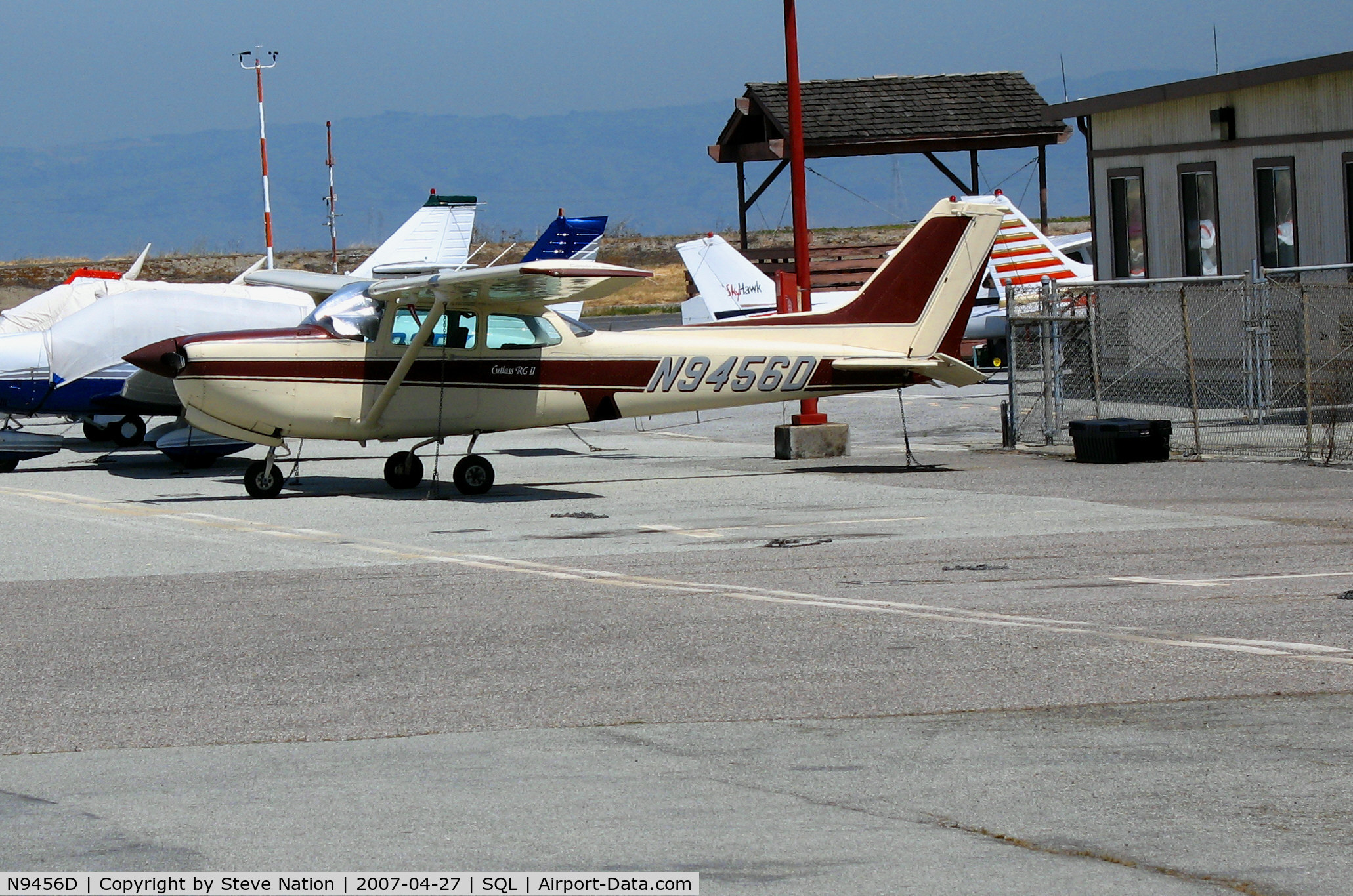 N9456D, 1984 Cessna 172RG Cutlass RG C/N 172RG1171, 2000 Cessna 172RG in nice paint scheme @ San Carlos, CA