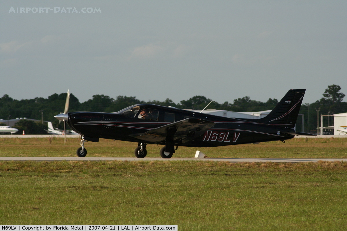 N69LV, 2001 Piper PA-32R-301T Turbo Saratoga C/N 3257229, PA-32-301T