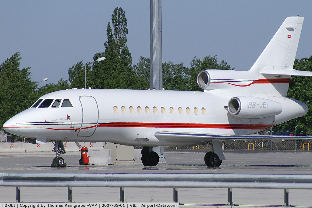 HB-JEI, 1990 Dassault Falcon 900 C/N 86, Clear Sky (operated by Dasair) Dassault Falcon 900