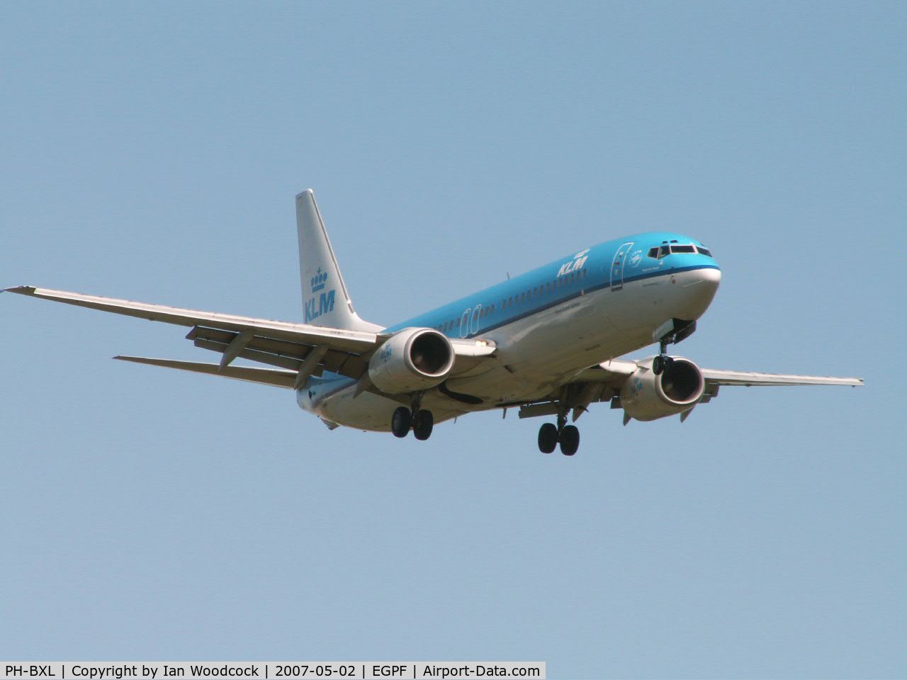 PH-BXL, 2000 Boeing 737-8K2 C/N 30359, B737-8K2/KLM Royal Dutch Airlines/Glasgow