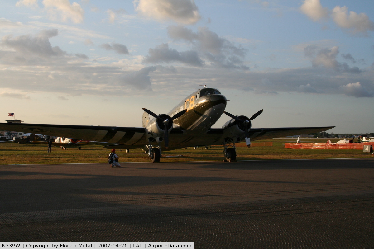 N33VW, 1943 Douglas DC3C-S1C3G (C-47A) C/N 20401, C-47