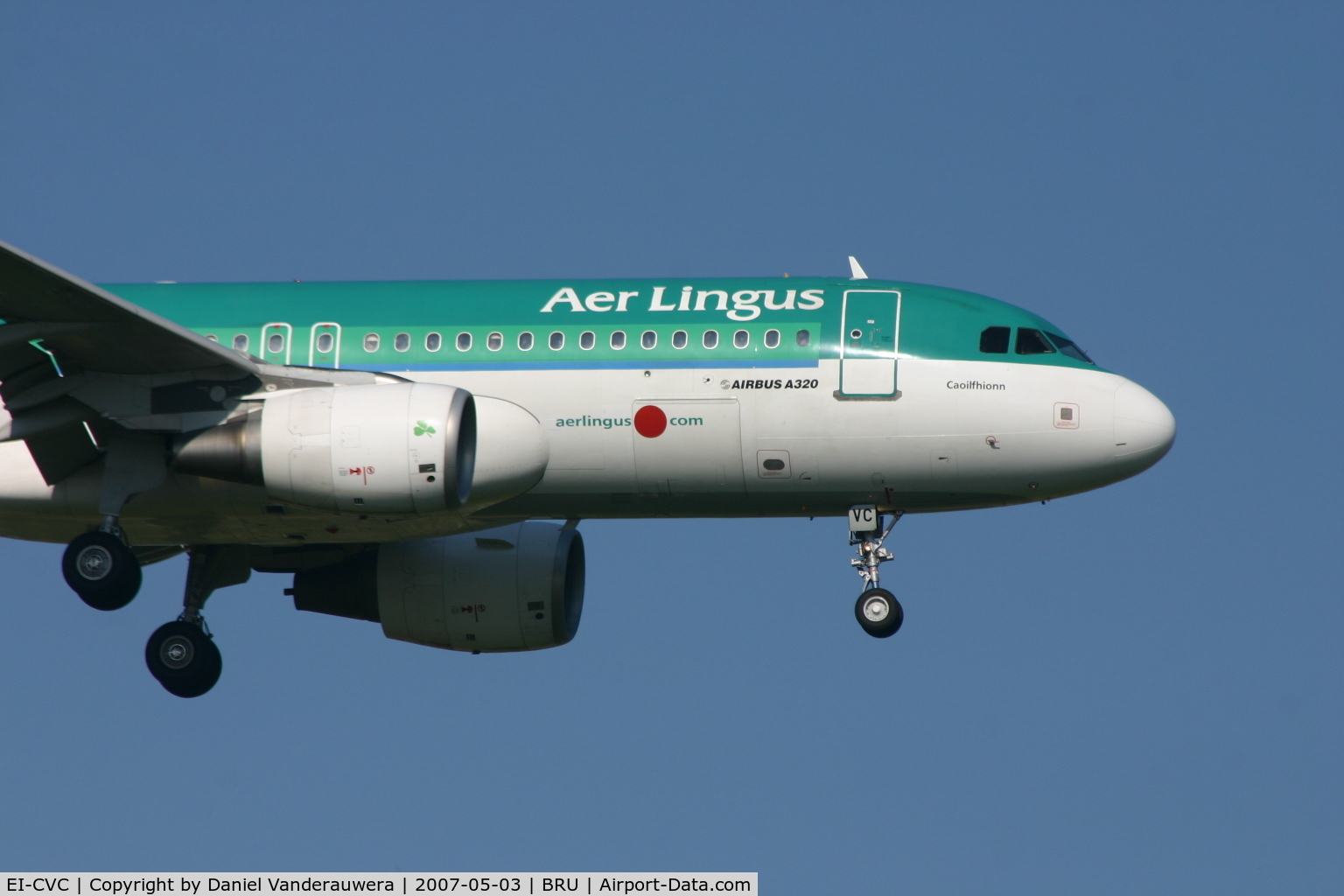 EI-CVC, 2001 Airbus A320-214 C/N 1443, St.KEALIN is descending to rwy 02
