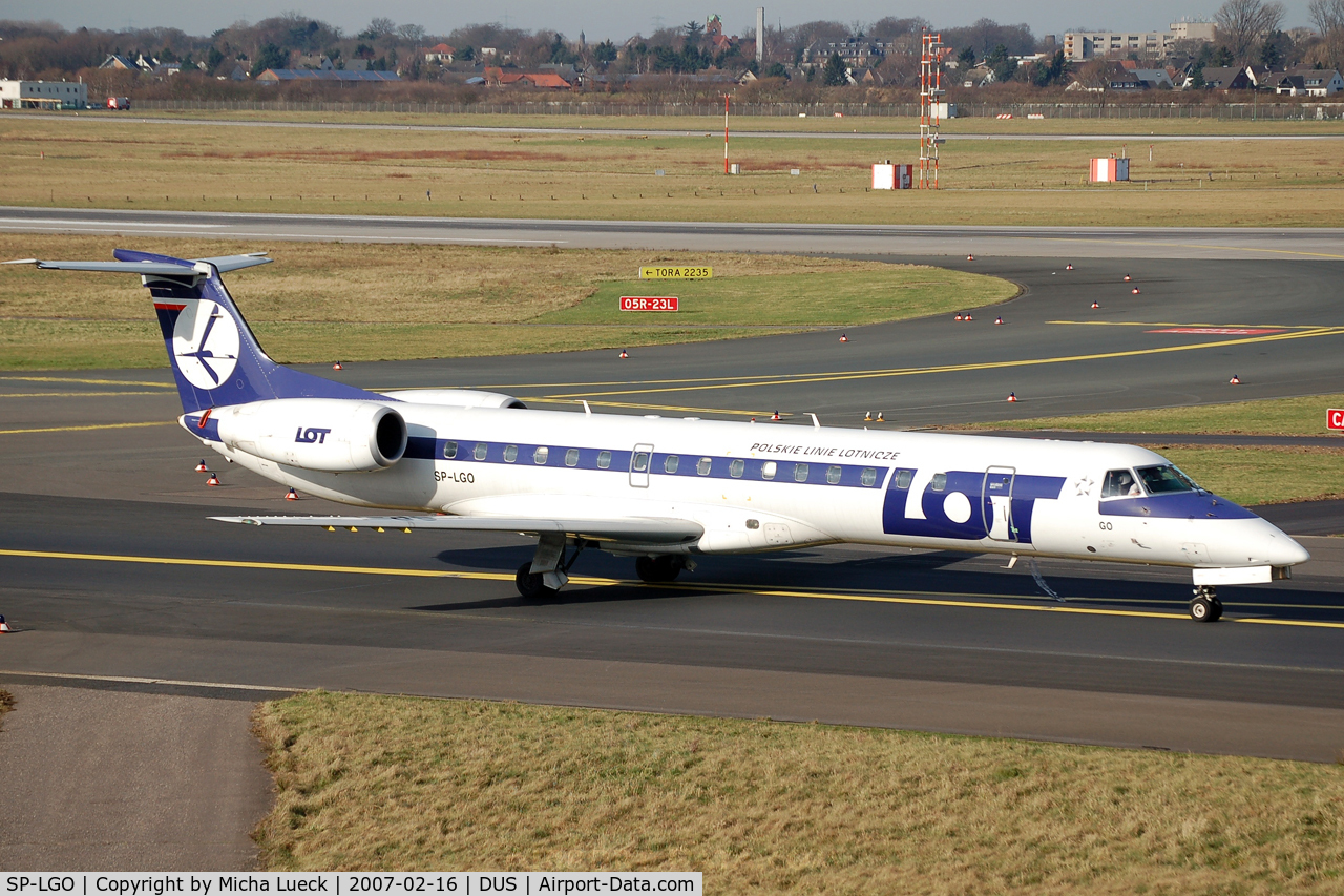 SP-LGO, 2002 Embraer EMB-145MP (ERJ-145MP) C/N 145560, Taxiing to the runway