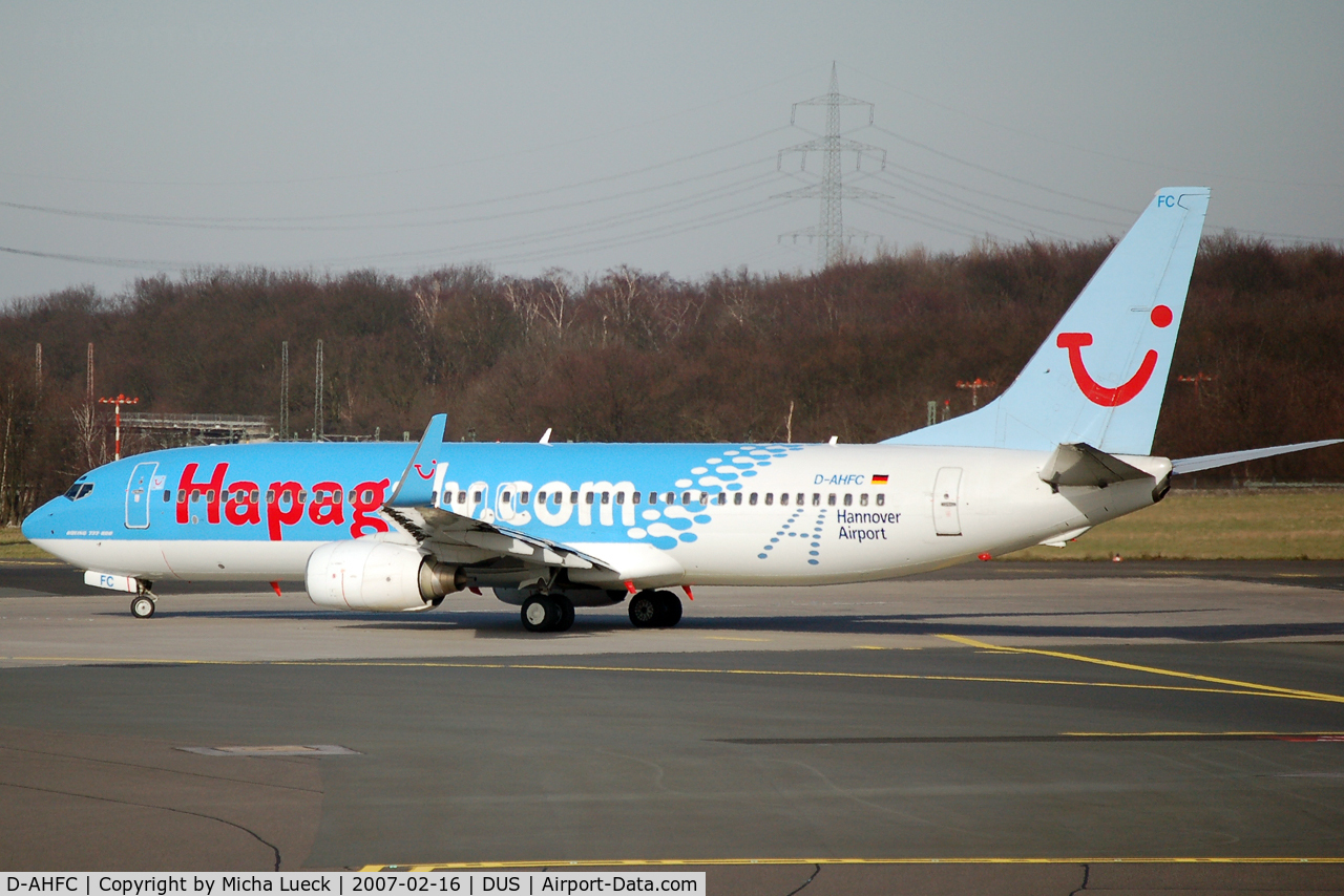 D-AHFC, 1998 Boeing 737-8K5 C/N 27977, Turning on the the runway for take off