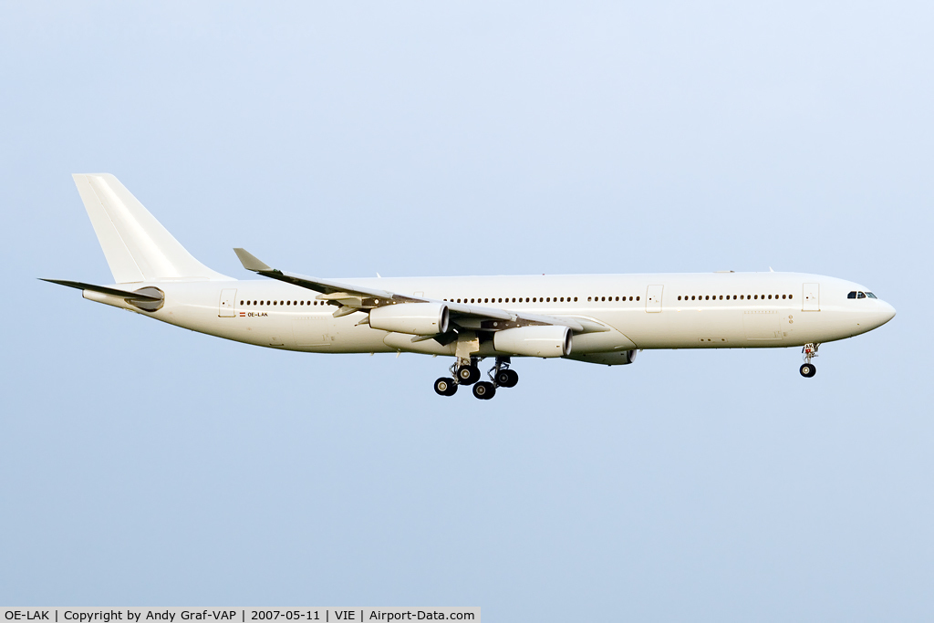 OE-LAK, 1997 Airbus A340-313 C/N 169, Austrian Airlines A340-300