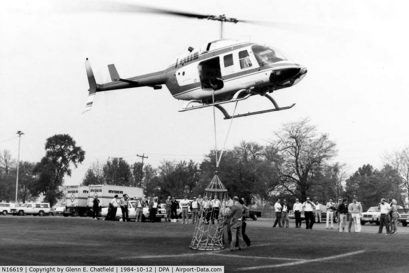 N16619, 1977 Bell 206L LongRanger LongRanger C/N 45087, Demonstrating new rescue net at Pheasant Run Resort.