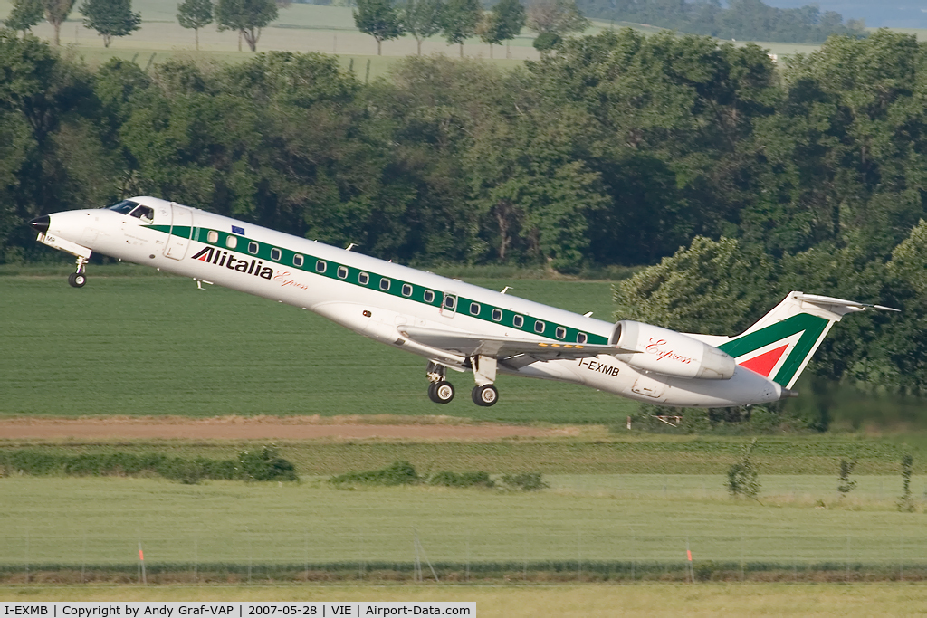 I-EXMB, 2000 Embraer ERJ-145LR (EMB-145LR) C/N 145330, Alitalia EMB145