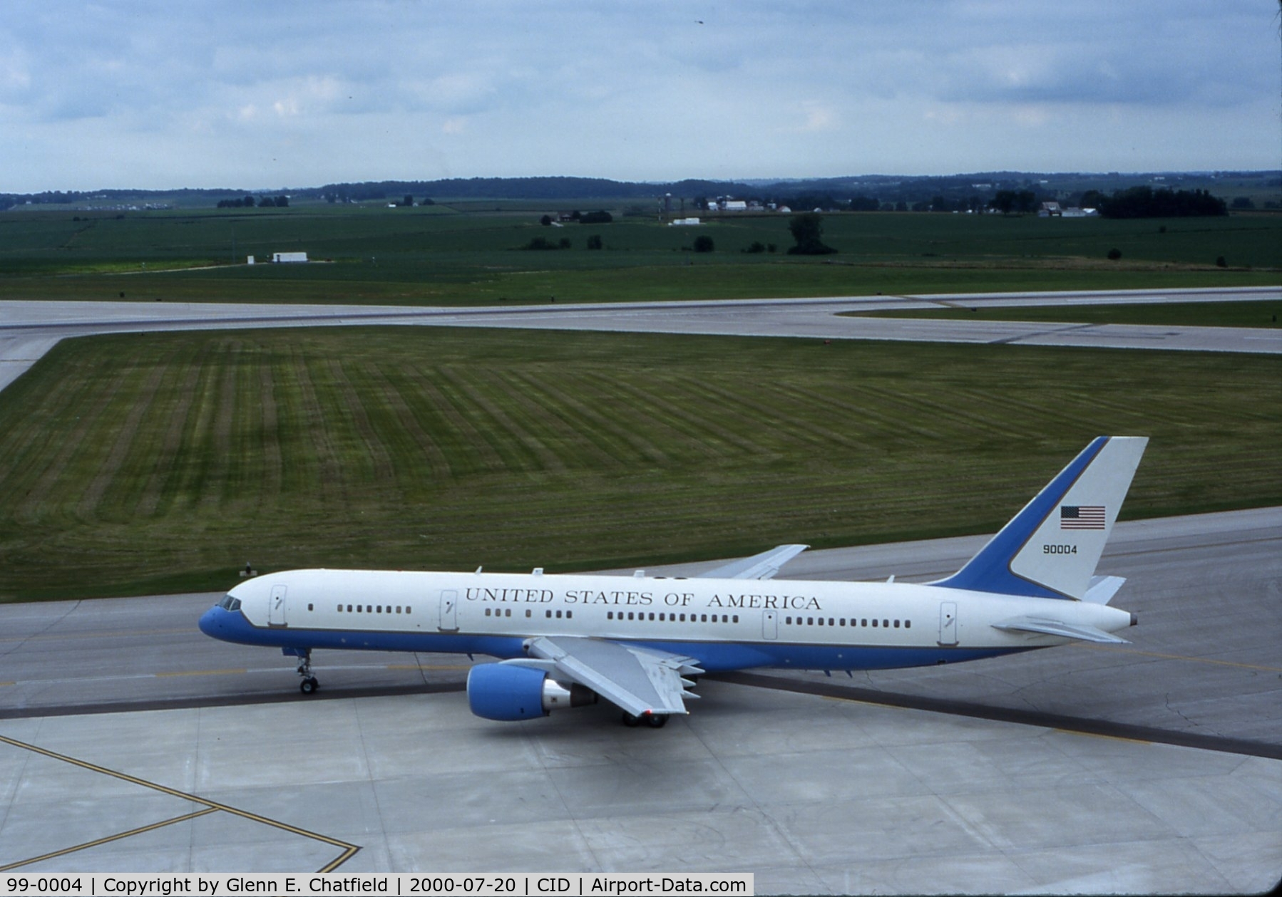 99-0004, 1999 Boeing VC-32A (757-2GA) C/N 29028, VC-32A taxiing out for departure