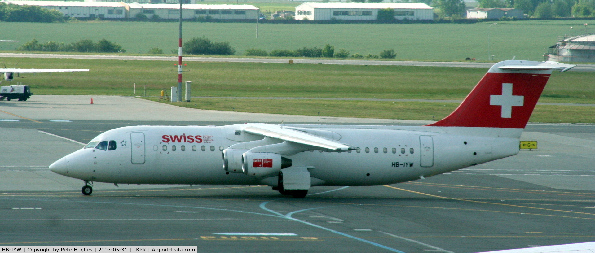 HB-IYW, 1999 British Aerospace Avro 146-RJ100 C/N E3359, HB-IYW - Swiss BAe 146 arriving at Prague