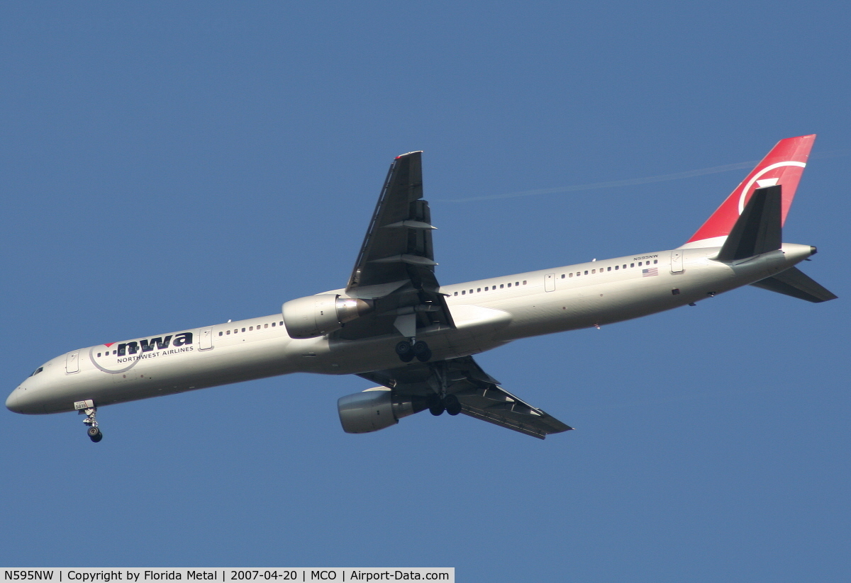 N595NW, 2003 Boeing 757-351 C/N 32995, Northwest