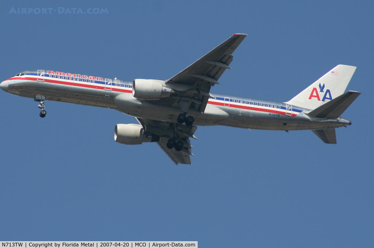N713TW, 1997 Boeing 757-2Q8 C/N 28173, American