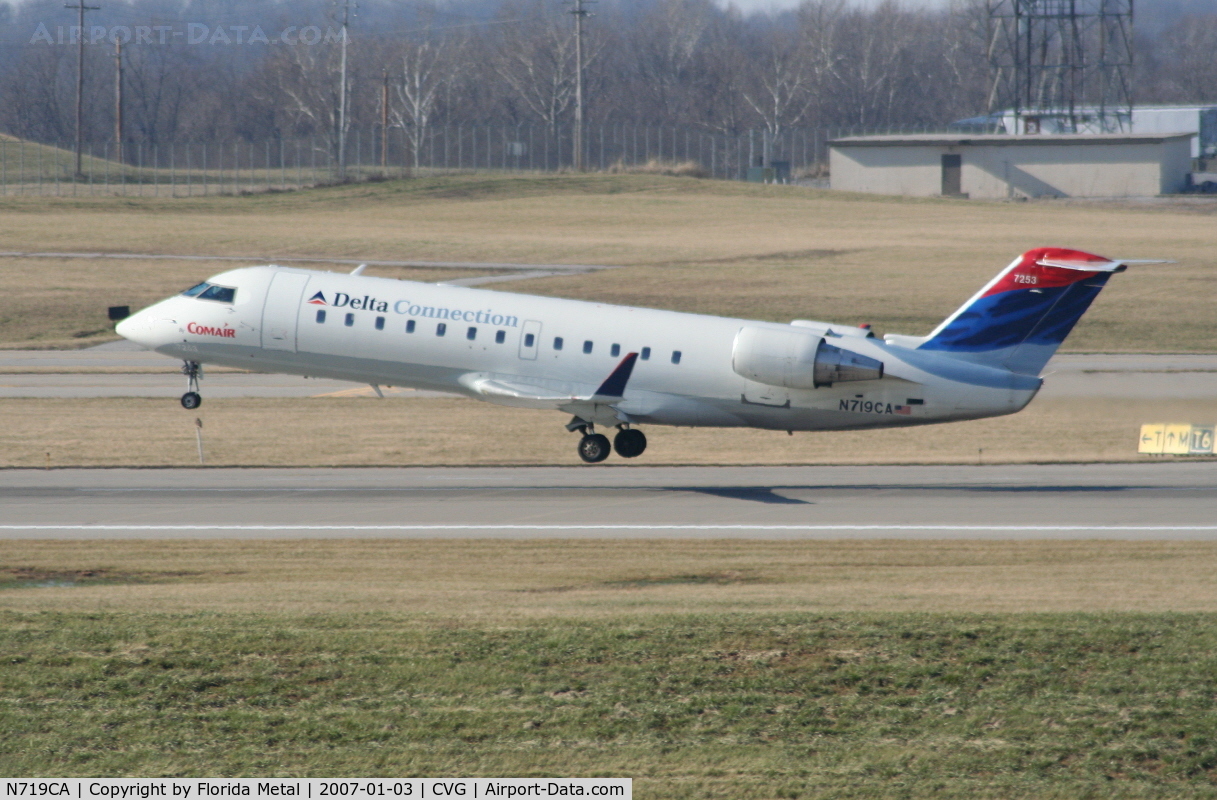 N719CA, 1998 Bombardier CRJ-100ER (CL-600-2B19) C/N 7253, Comair