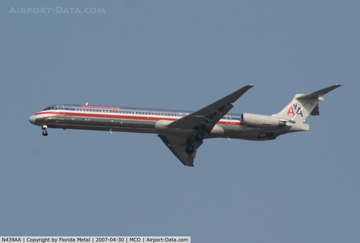 N439AA, 1987 McDonnell Douglas MD-83 (DC-9-83) C/N 49457, MD-80