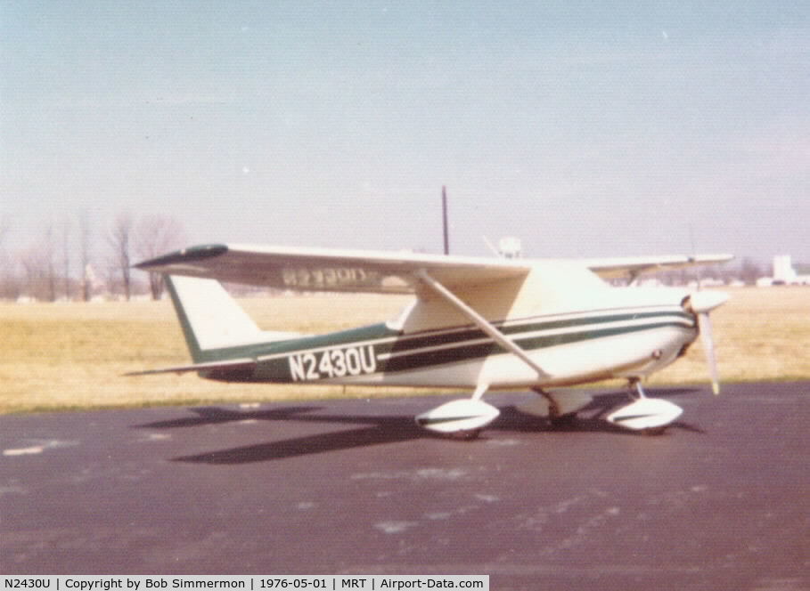 N2430U, 1963 Cessna 172D C/N 17250030, Canopy cover.  Marysville, OH