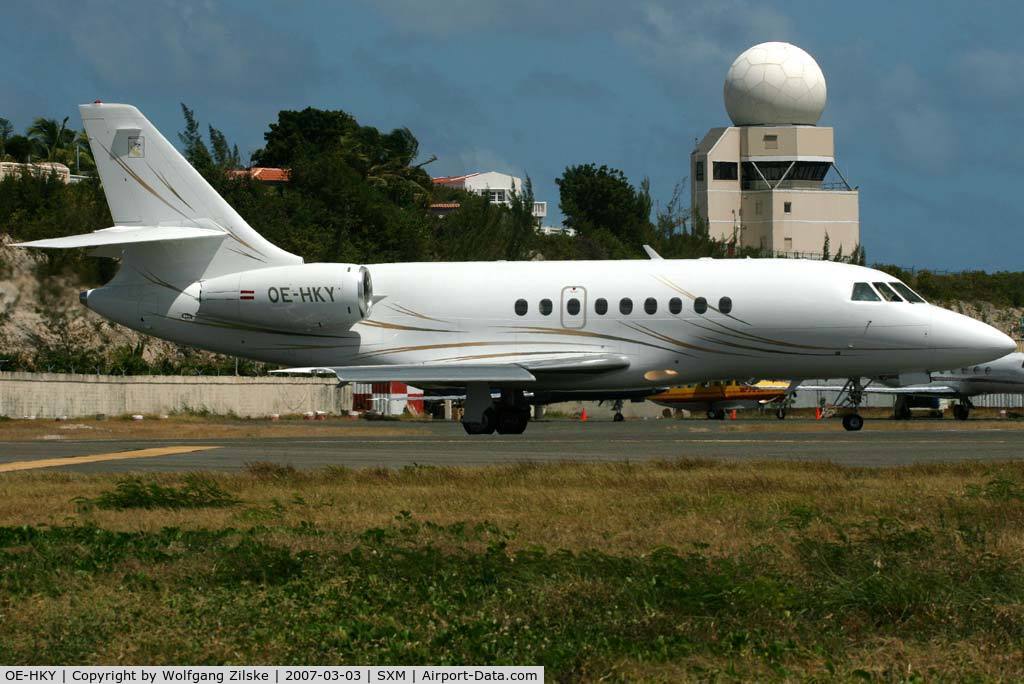 OE-HKY, 2006 Dassault Falcon 2000 C/N 226, visitor